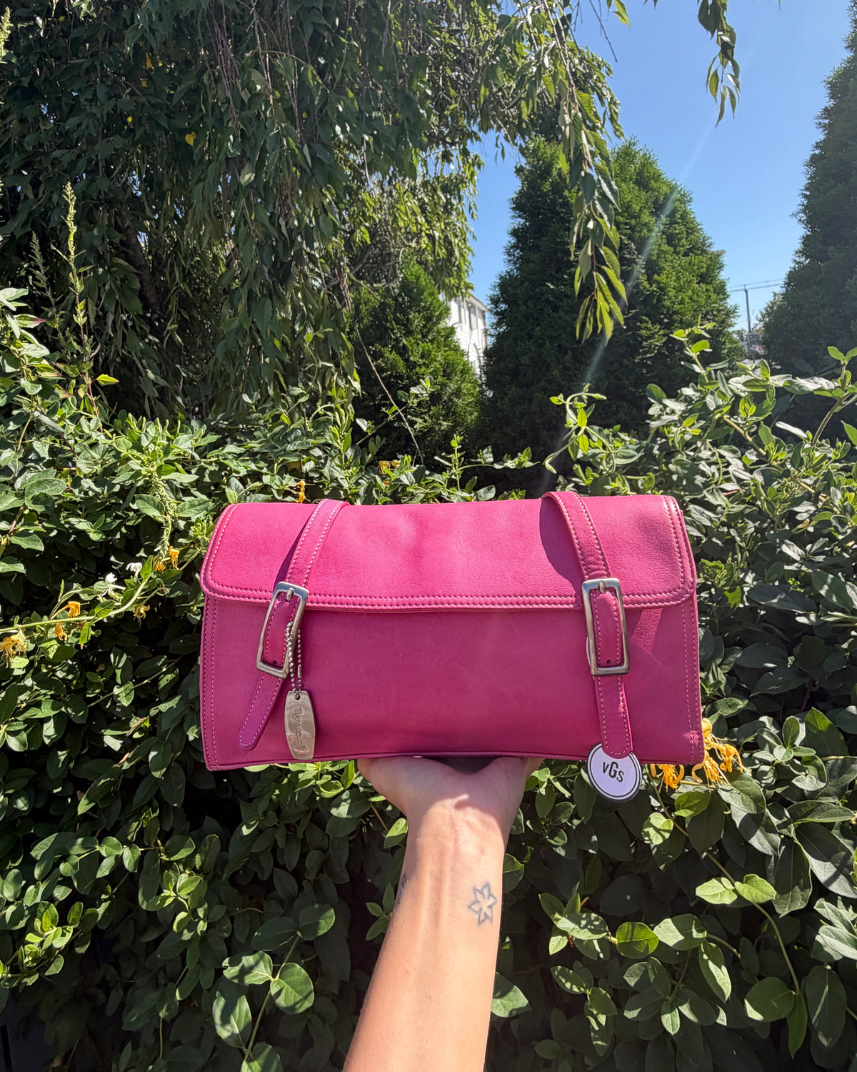 Vintage Y2K Tignanello Fuchsia Magenta Shoulder Baguette Bag