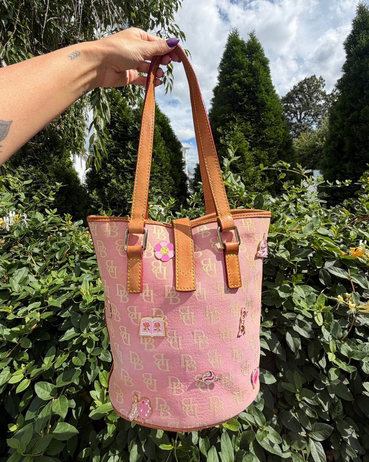Vintage Y2K Dooney & Bourke Signature Bucket Bag Baby Pink Enamel Pin