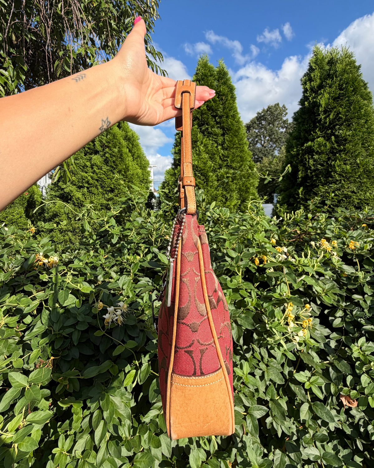 Vintage Y2K Coach Hamptons Signature Clip Shoulder Bag Red Orange Jacquard