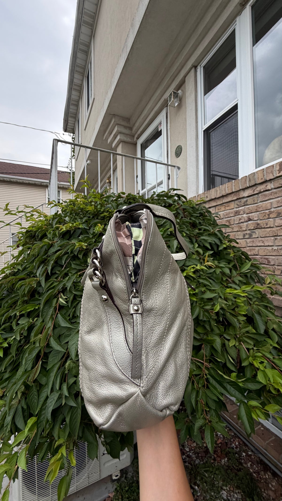 Tignanello Metallic Silver Y2K Leather Hobo Shoulder Bag Soft Slouchy Purse