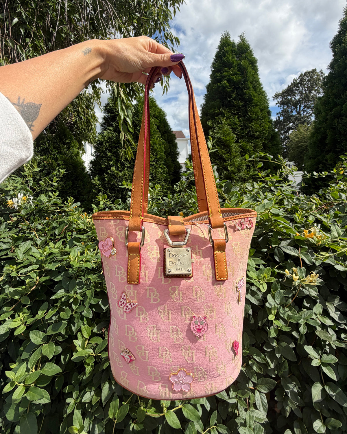 Vintage Y2K Dooney & Bourke Signature Bucket Bag Baby Pink Enamel Pin