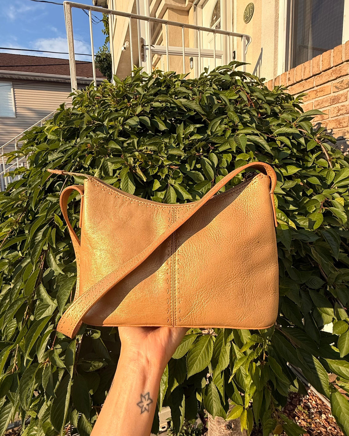 Vintage Fossil Gold Leather Y2K Shoulder Bag Contrast Stitching Boho Purse