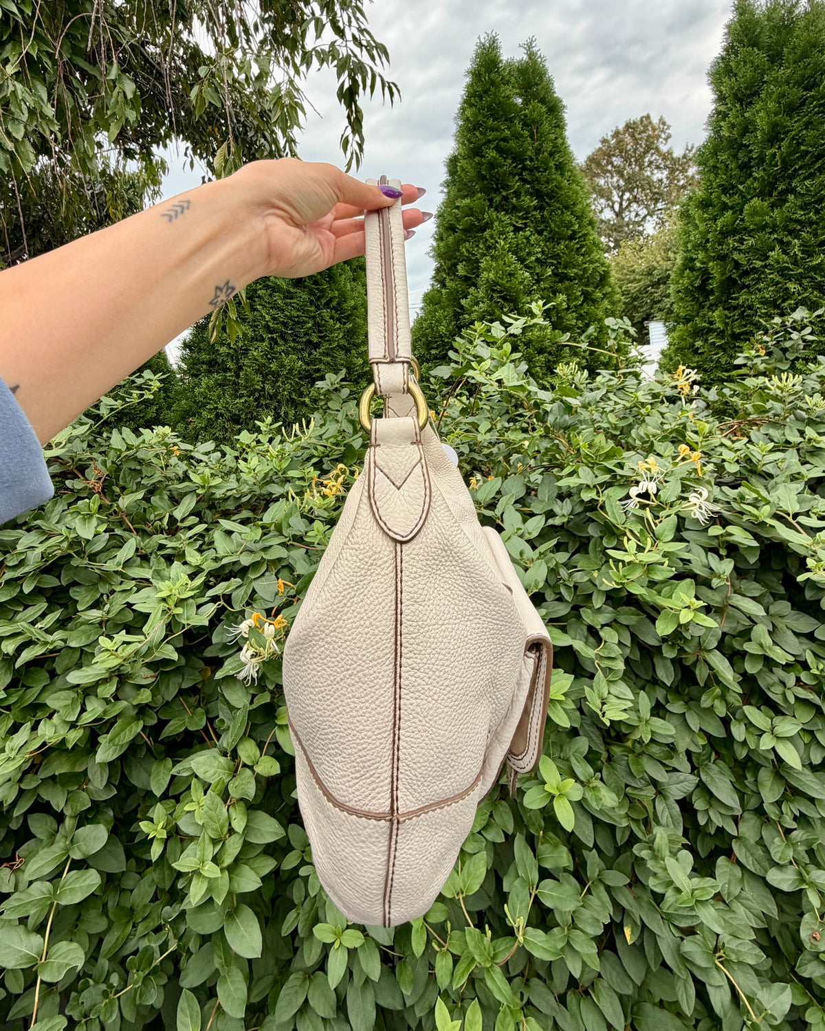 Fossil Tate Ivory Pebbled Leather Shoulder Bag Boho Slouchy Purse