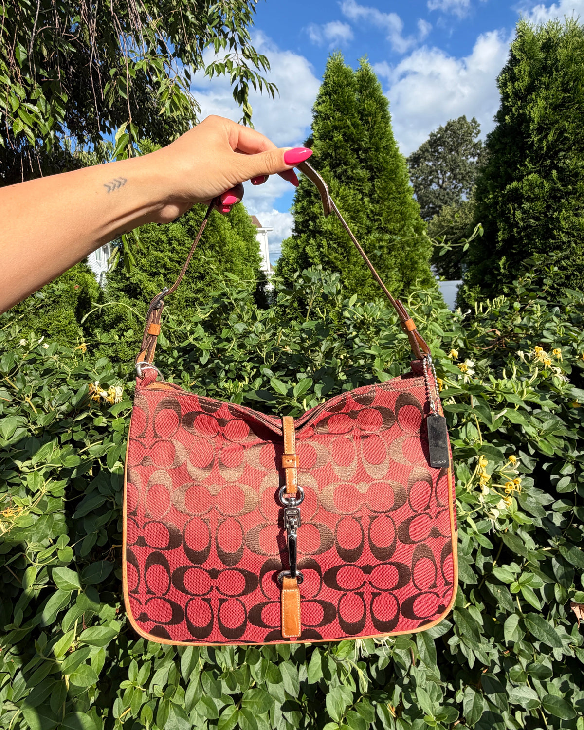 Vintage Y2K Coach Hamptons Signature Clip Shoulder Bag Red Orange Jacquard