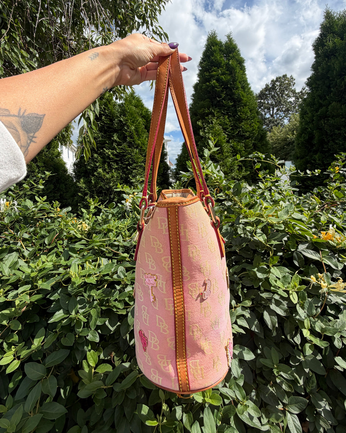 Vintage Y2K Dooney & Bourke Signature Bucket Bag Baby Pink Enamel Pin