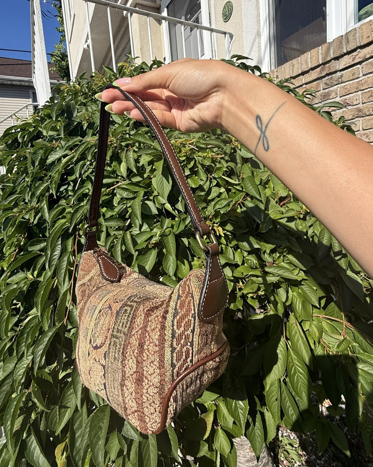 Fossil Vintage Y2K Tapestry Baguette Shoulder Brown Leather Boho Paisley Purse