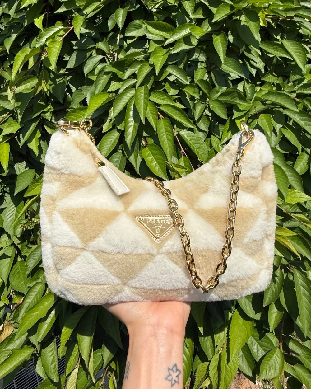 Prada Re-Edition Shearling Shoulder Bag – Cream & Beige - RARE - NWT 🤍✨