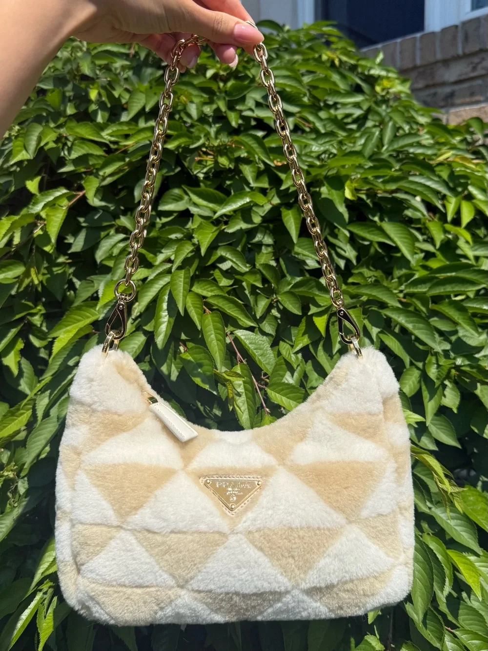 Prada Re-Edition Shearling Shoulder Bag – Cream & Beige - RARE - NWT 🤍✨