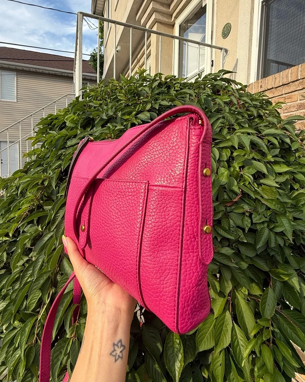 Y2K Fossil Hot Pink Pebbled Leather Crossbody Bag Fuchsia Mini Messenger Purse