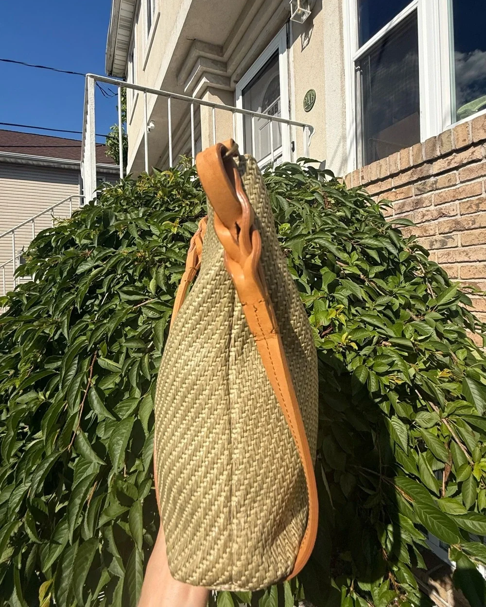 Fossil Woven Straw Shoulder Bag Tan Leather Trim Boho Beach Purse