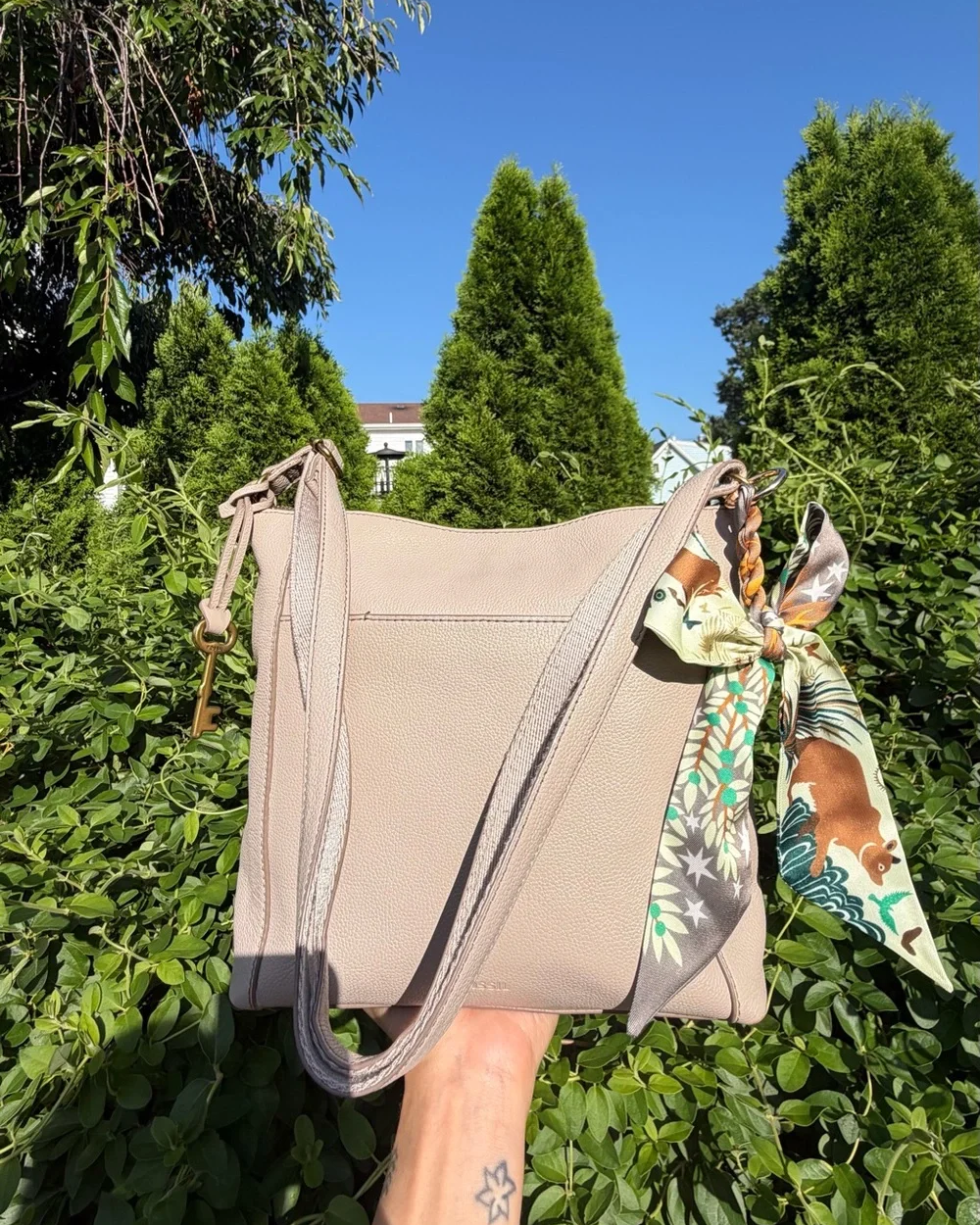 Vintage Fossil Taupe Leather Y2K Shoulder Crossbody Bag with Scarf Accent